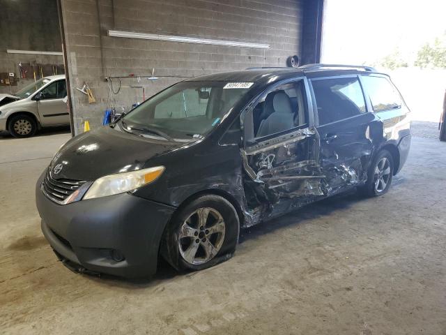 2011 TOYOTA SIENNA LE, 