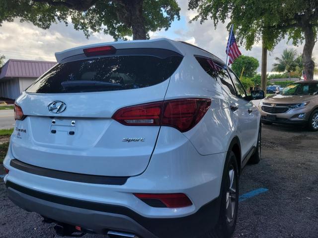 5NMZU3LB4JH100565 - 2018 HYUNDAI SANTA FE S 白色 照片 4