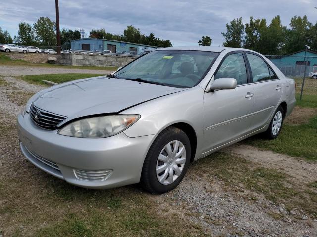 4T1BE32K65U558621 - 2005 TOYT CAMRY LE SILVER photo 2