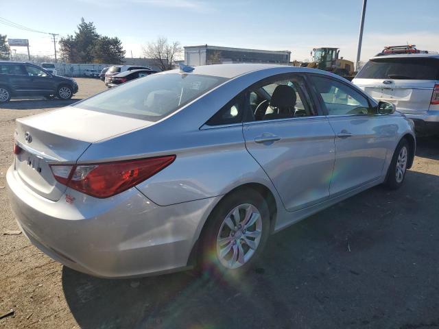 5NPEB4AC0BH091034 - 2011 HYUNDAI SONATA GLS SILVER photo 3