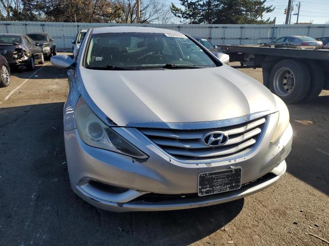 5NPEB4AC0BH091034 - 2011 HYUNDAI SONATA GLS SILVER photo 5