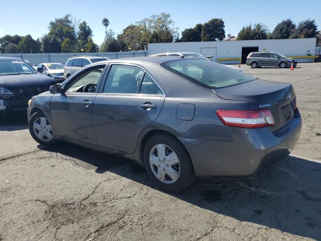 4T1BF3EK5BU213164 - 2011 TOYOTA CAMRY BASE Серый фото 2