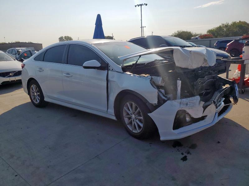 5NPE24AFXJH599360 - 2018 HYUNDAI SONATA SE თეთრი ფოტო 4