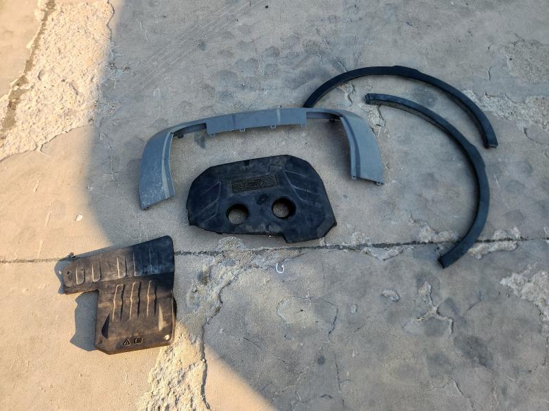 SALVP2BG7GH145807 - 2016 LAND ROVER RANGE ROVE SE GRAY photo 13