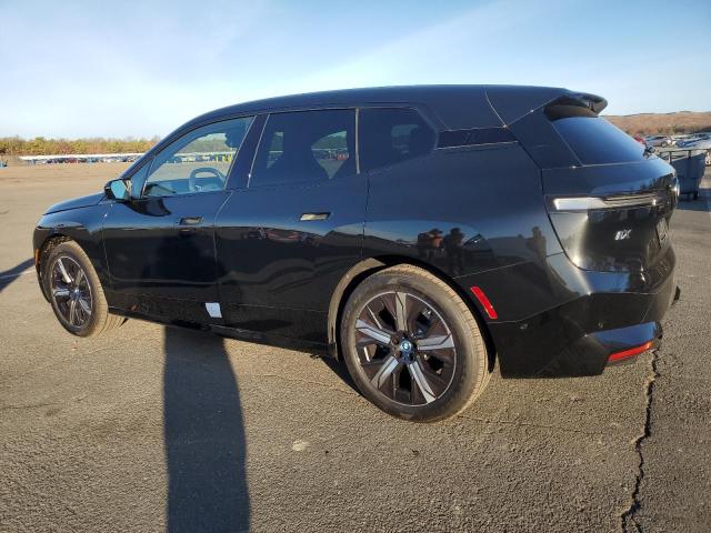 WB523CF06SCS98463 - 2025 BMW IX XDRIVE50 BLACK photo 2