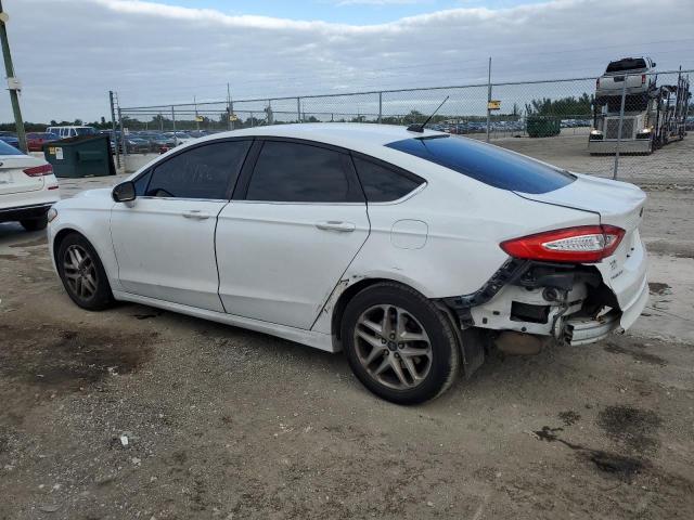 1FA6P0H70E5373482 - 2014 FORD FUSION SE WHITE photo 2