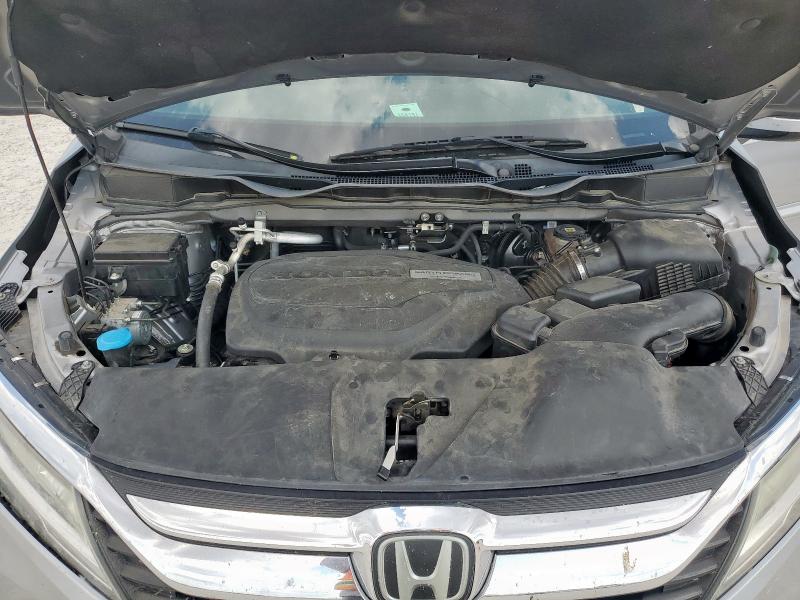 5FNRL6H9XJB002877 - 2018 HONDA ODYSSEY ELITE SILVER photo 12