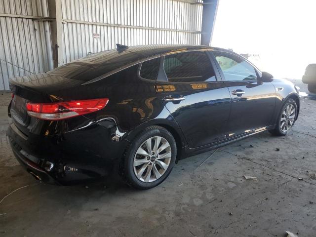 5XXGT4L3XJG264362 - 2018 KIA OPTIMA LX შავი ფოტო 3