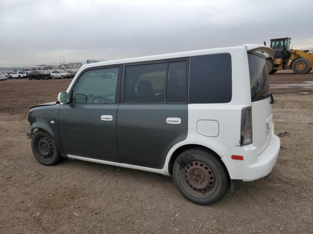 JTLKT334X64069378 - 2006 TOYOTA SCION XB WHITE photo 2