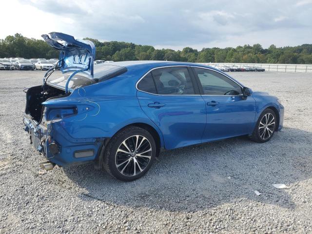 4T1B11HK7JU096426 - 2018 TOYOTA CAMRY L BLUE photo 3