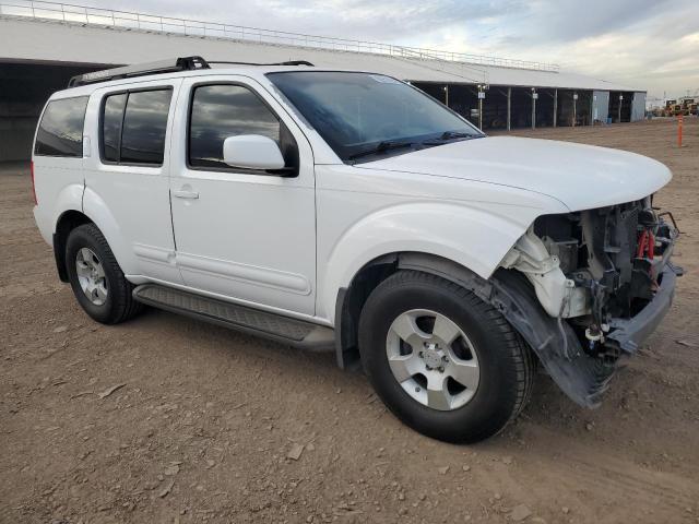 5N1AR18U65C744744 - 2005 NISSAN PATHFINDER LE WHITE photo 4