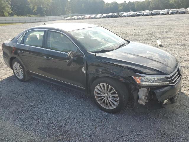 1VWBS7A33GC046450 - 2016 VOLKSWAGEN PASSAT SE შავი ფოტო 4