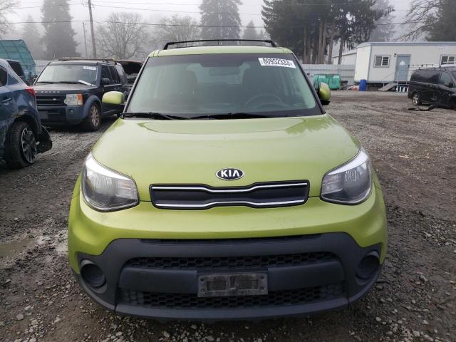 KNDJN2A20H7879083 - 2017 KIA SOUL GREEN photo 5