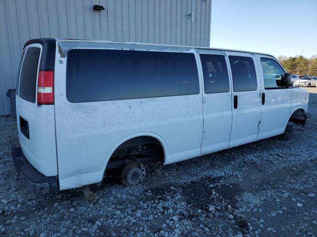 1GAZG1FG0C1140019 - 2012 CHEVROLET EXPRESS G3 LT WHITE photo 3