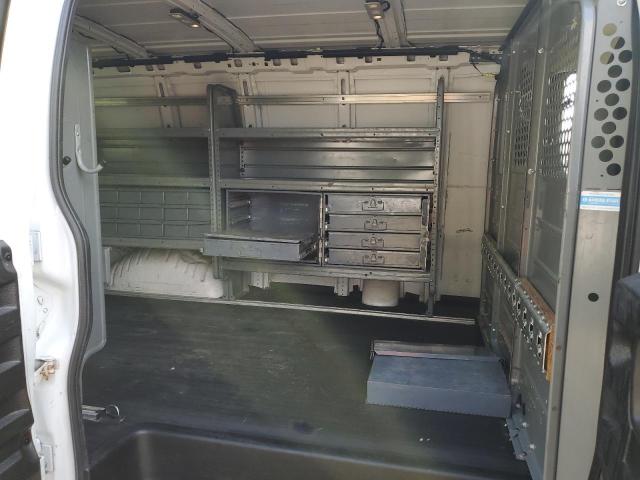 1GCWGAFP5L1230258 - 2020 CHEV EXPRESS G2500 WHITE photo 6