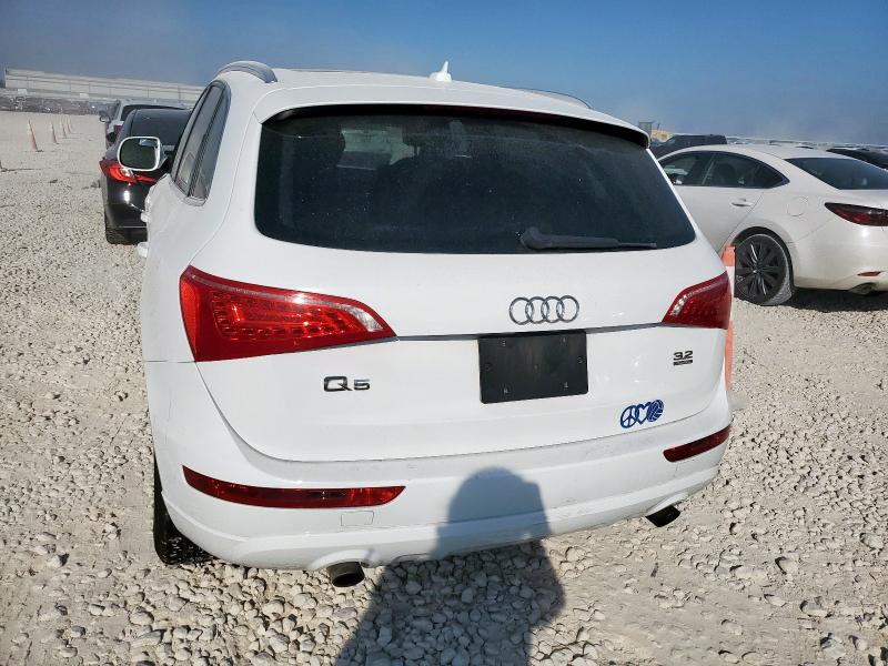 WA1LKAFP9AA058244 - 2010 AUDI Q5 PREMIUM PLUS WHITE photo 6
