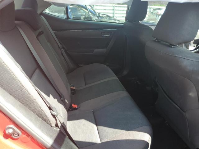 5YFBURHE9JP848337 - 2018 TOYOTA COROLLA L RED photo 10