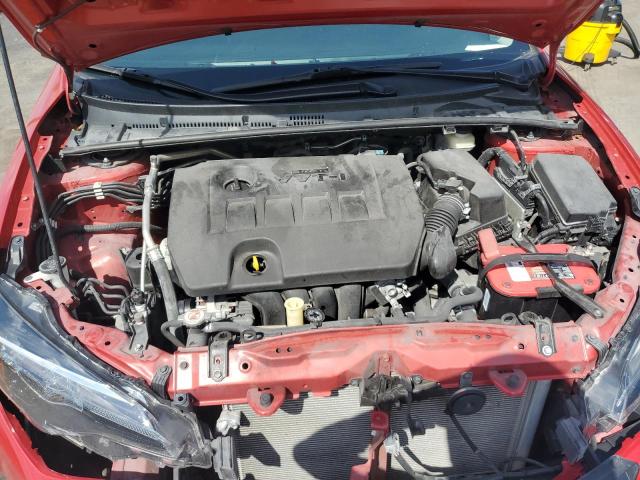 5YFBURHE9JP848337 - 2018 TOYOTA COROLLA L RED photo 11