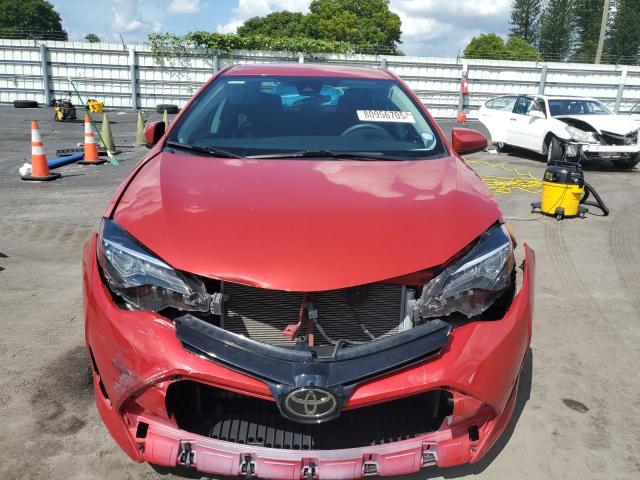 5YFBURHE9JP848337 - 2018 TOYOTA COROLLA L RED photo 5