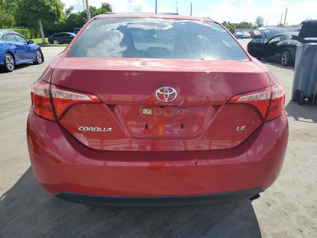 5YFBURHE9JP848337 - 2018 TOYOTA COROLLA L RED photo 6