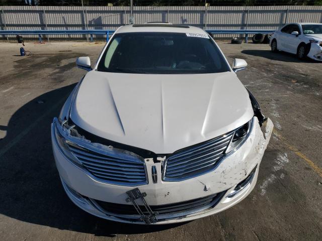 3LN6L2J90FR605750 - 2015 LINCOLN MKZ WHITE photo 5