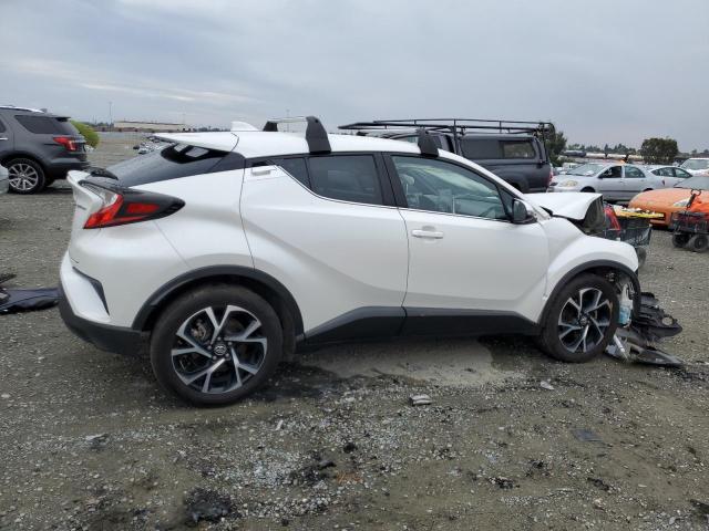 NMTKHMBXXKR069022 - 2019 TOYOTA C-HR XLE WHITE photo 3