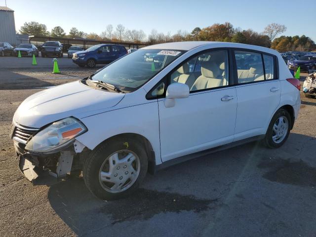 3N1BC13E88L447299 - 2008 NISSAN VERSA S WHITE photo 1