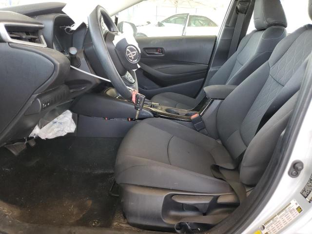 5YFEPMAE8NP336687 - 2022 TOYOTA COROLLA LE SILVER photo 7