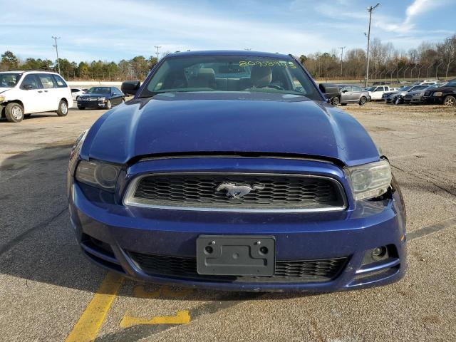 1ZVBP8AM4E5326024 - 2014 FORD MUSTANG BLUE photo 5