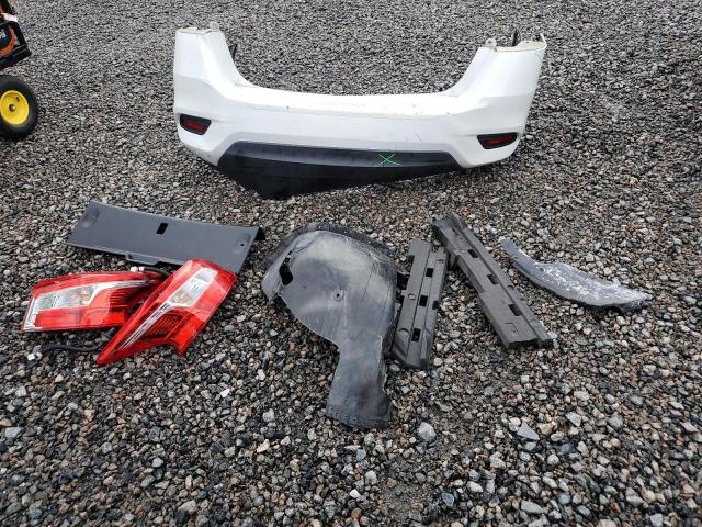 3N1AB7AP5JY207013 - 2018 NISSAN SENTRA S أبيض صورة 12