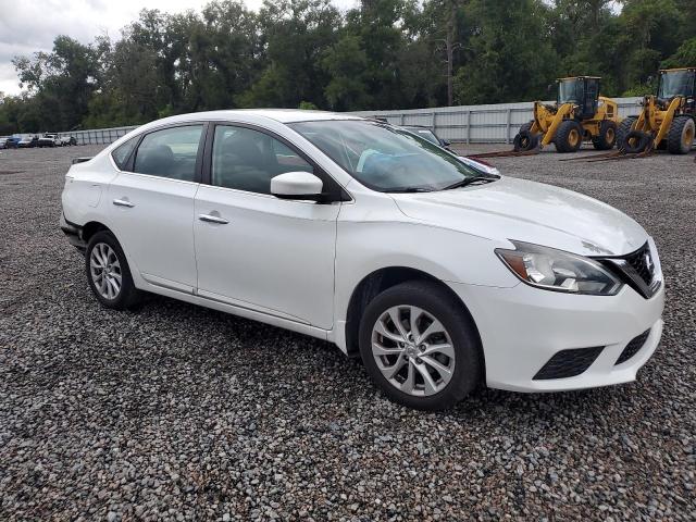 3N1AB7AP5JY207013 - 2018 NISSAN SENTRA S أبيض صورة 4