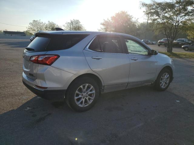 2GNAXJEV5J6186810 - 2018 CHEVROLET EQUINOX LT 银色 照片 3