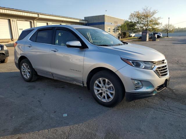2GNAXJEV5J6186810 - 2018 CHEVROLET EQUINOX LT 银色 照片 4