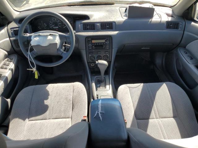 JT2BG22KX10568197 - 2001 TOYOTA CAMRY CE SILVER photo 8