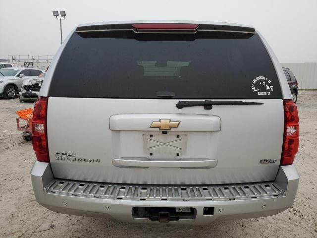 1GNSCHE02BR270344 - 2011 CHEVROLET SUBURBAN C1500  LS SILVER photo 6