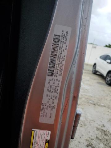 1C4BJWEG0HL620453 - 2017 JEEP WRANGLER U SAHARA SILVER photo 12