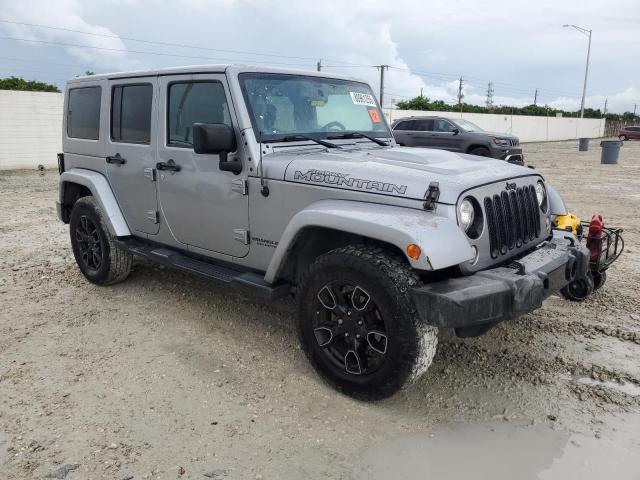 1C4BJWEG0HL620453 - 2017 JEEP WRANGLER U SAHARA SILVER photo 4