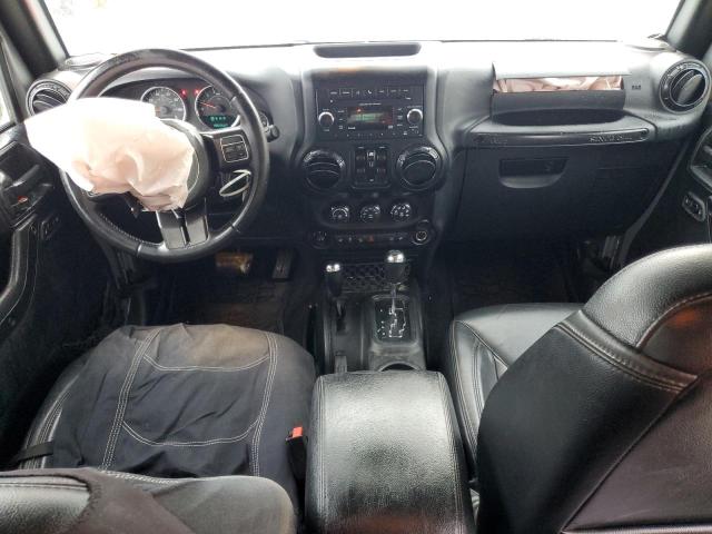 1C4BJWEG0HL620453 - 2017 JEEP WRANGLER U SAHARA SILVER photo 8