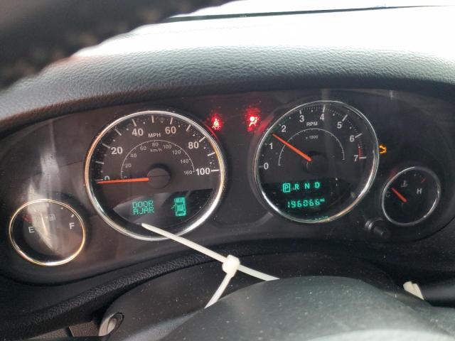 1C4BJWEG0HL620453 - 2017 JEEP WRANGLER U SAHARA SILVER photo 9