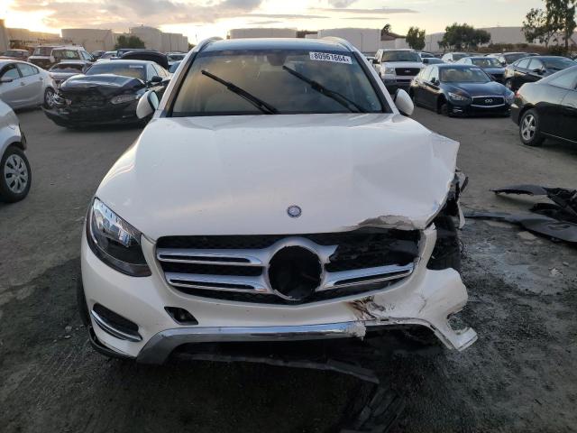 WDC0G4KB1HF228528 - 2017 MERCEDES-BENZ GLC 300 4MATIC WHITE photo 5