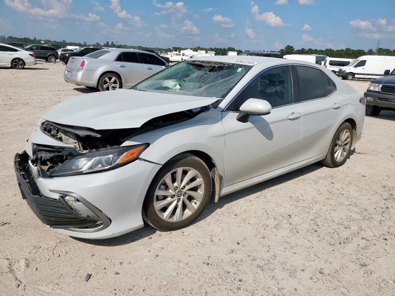 2022 TOYOTA CAMRY LE, 