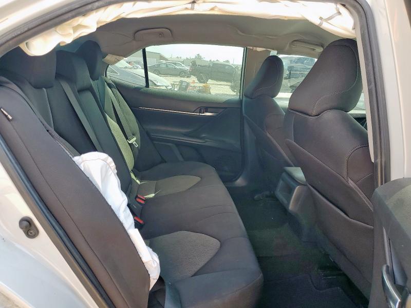 4T1C11AK8NU012571 - 2022 TOYOTA CAMRY LE WHITE photo 10