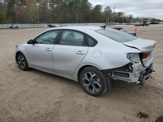 3KPF24AD2ME382655 - 2021 KIA FORTE FE SILVER photo 2