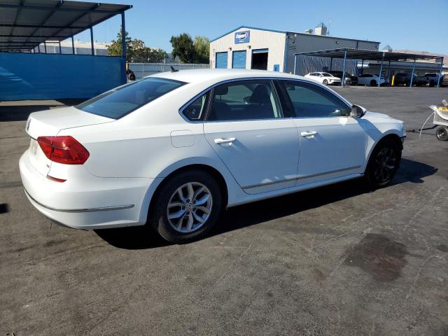 1VWAT7A30GC048701 - 2016 VOLKSWAGEN PASSAT S WHITE photo 3