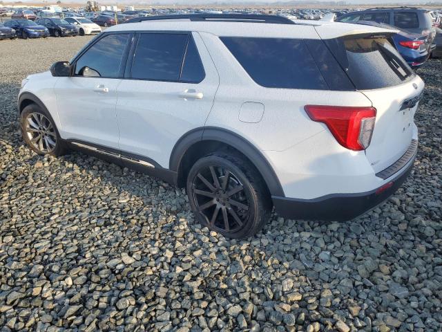 1FMSK7DHXLGC59873 - 2020 FORD EXPLORER XLT WHITE photo 2