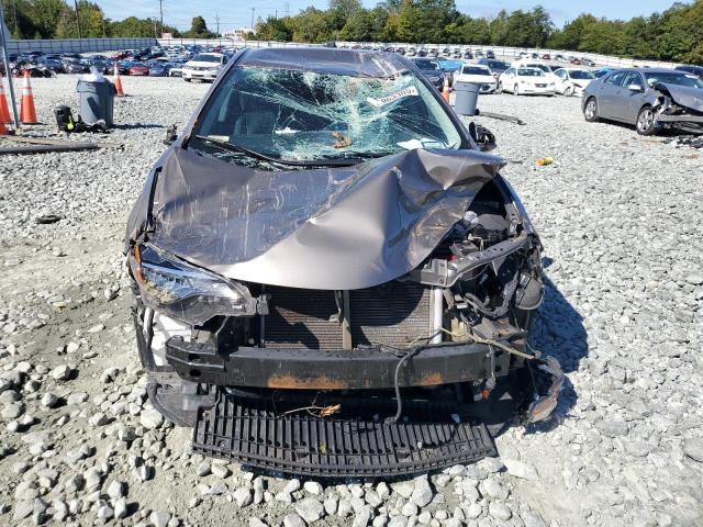 5YFBURHE1JP826591 - 2018 TOYOTA COROLLA L 棕色 照片 5