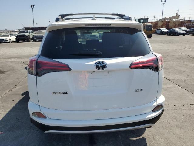 JTMWFREV7GD083480 - 2016 TOYOTA RAV4 XLE WHITE photo 6