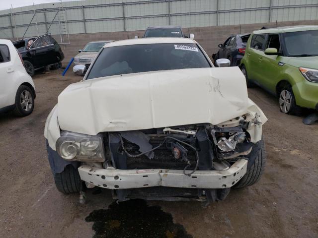 2C3LA63H98H238438 - 2008 CHRYSLER 300C WHITE photo 5