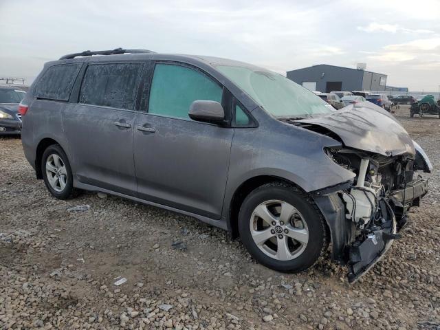 5TDKZ3DC7JS921067 - 2018 TOYOTA SIENNA LE GRAY photo 4