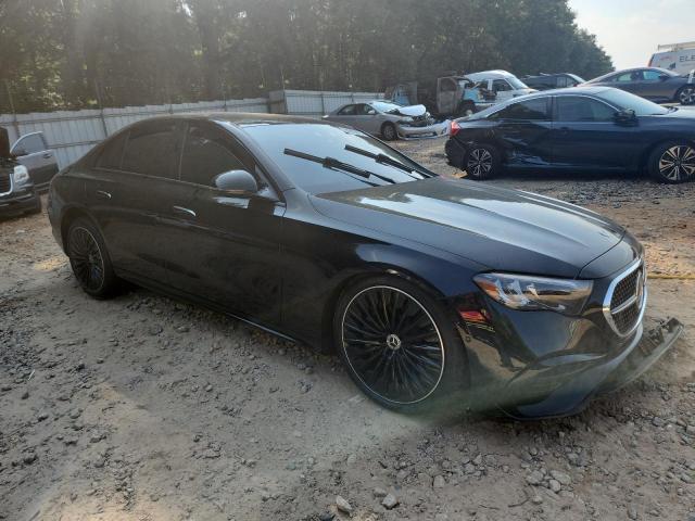 W1KLF6BB9RA071370 - 2024 MERCEDES-BENZ E 450 4MATIC BLACK photo 4